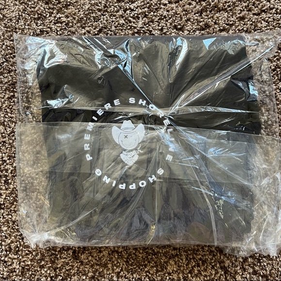 NEW Deuxmoi Shorts - Picture 6 of 9